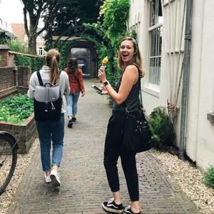 Meet your Posher, Olivia